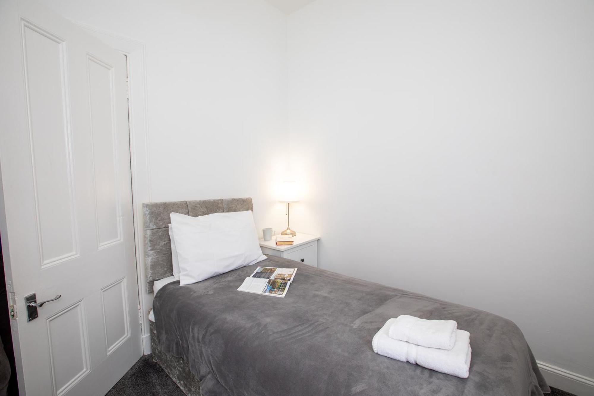 Glebe Street Apartment Leven  Экстерьер фото